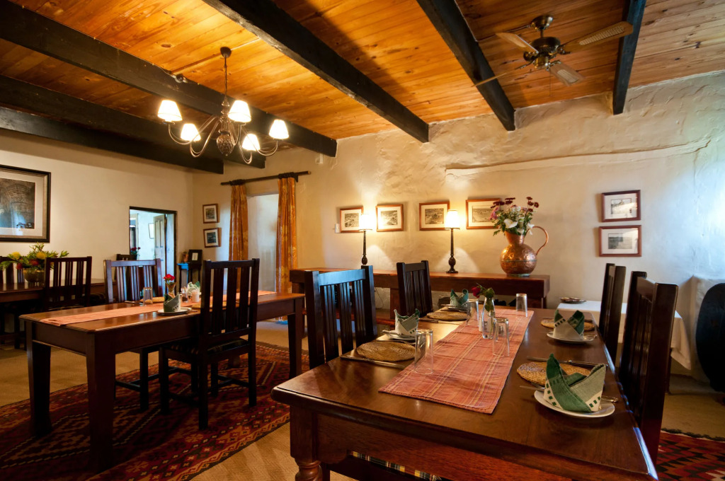 Leeuwenbosch Country House - Amakhala Game Reserve