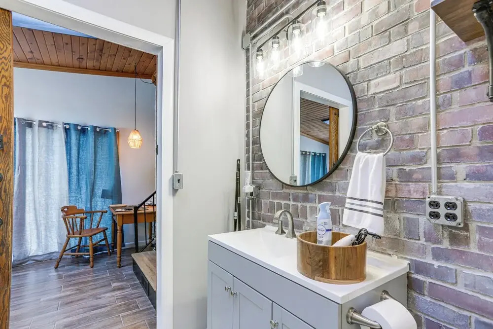 Cozy Tiffin House w/ Private Pool: 1 Mi to Town!