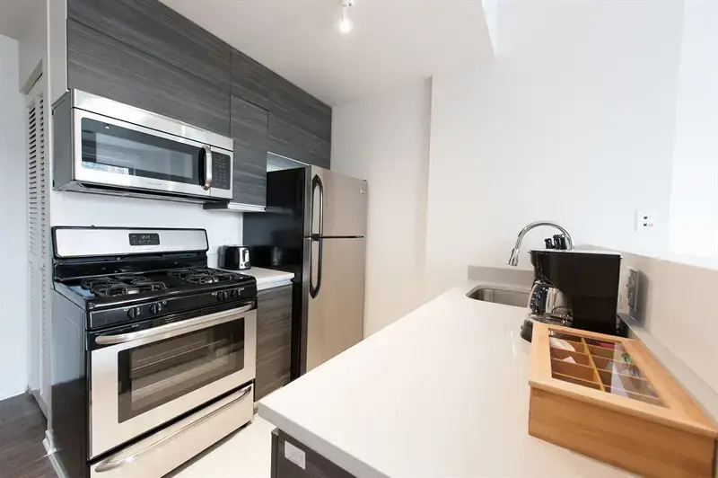 Airy Studio in South Loop by Sonder