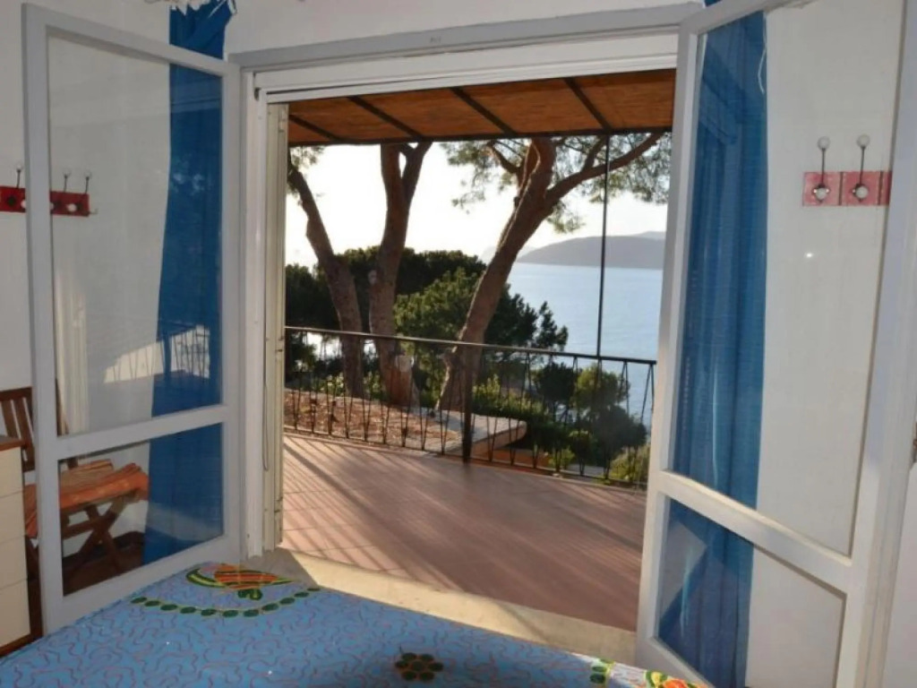 Apartment with panoramic sea view in a two-family villa just a few meters from the sea-RIPA DEI CARRAI2
