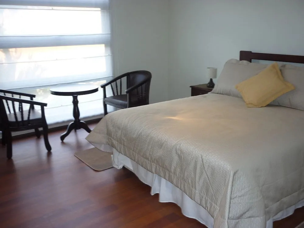 Hotel y Apart Dos Castaños