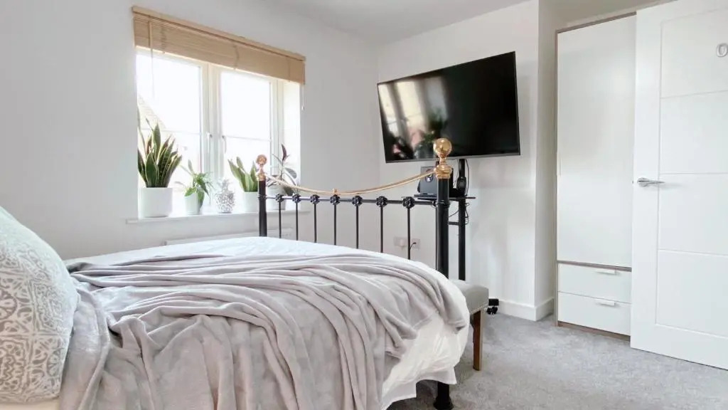 Bicester Homestay Entire Home 10min walk to Bicester Village 650m