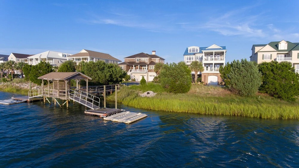 Boat House by Peace Vacations