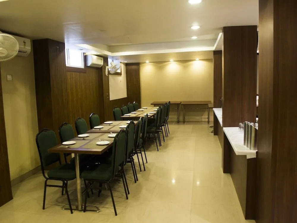 OYO 514 Nirvana Hotel