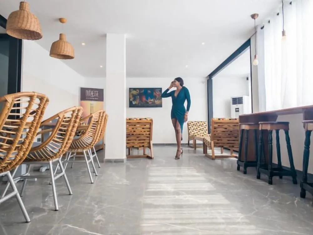 Elogia Hotel