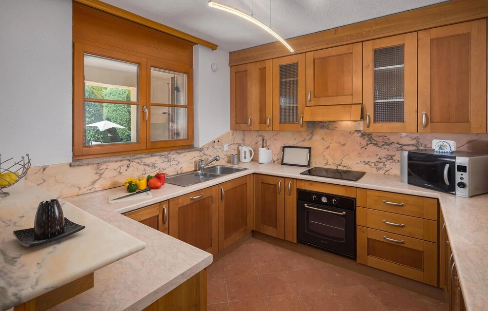 Amazing Home in Medulin with Outdoor Swimming Pool, Hot Tub & WiFi