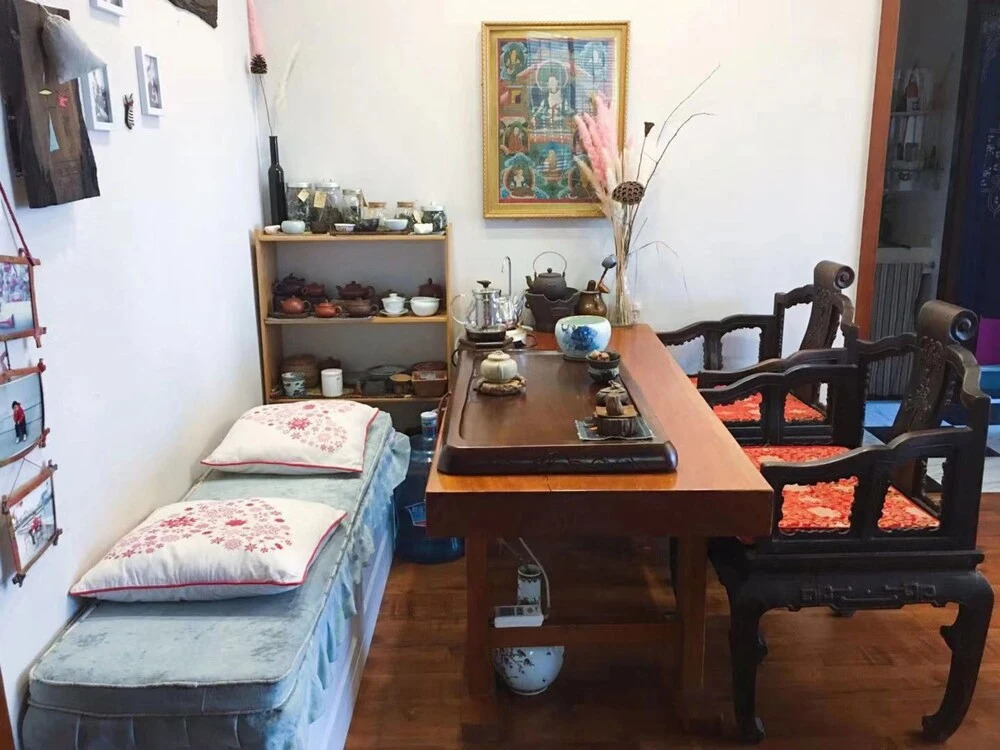 A House with Tea Fragrance