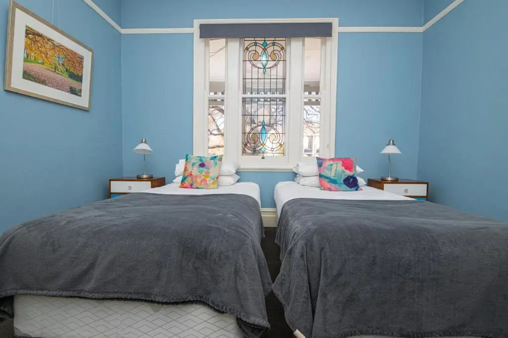Blue Door Apartments Heritage Charm in CBD