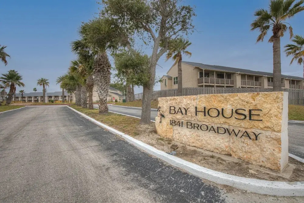 Fishermans Friend! - Coastal Condo - Views Await!