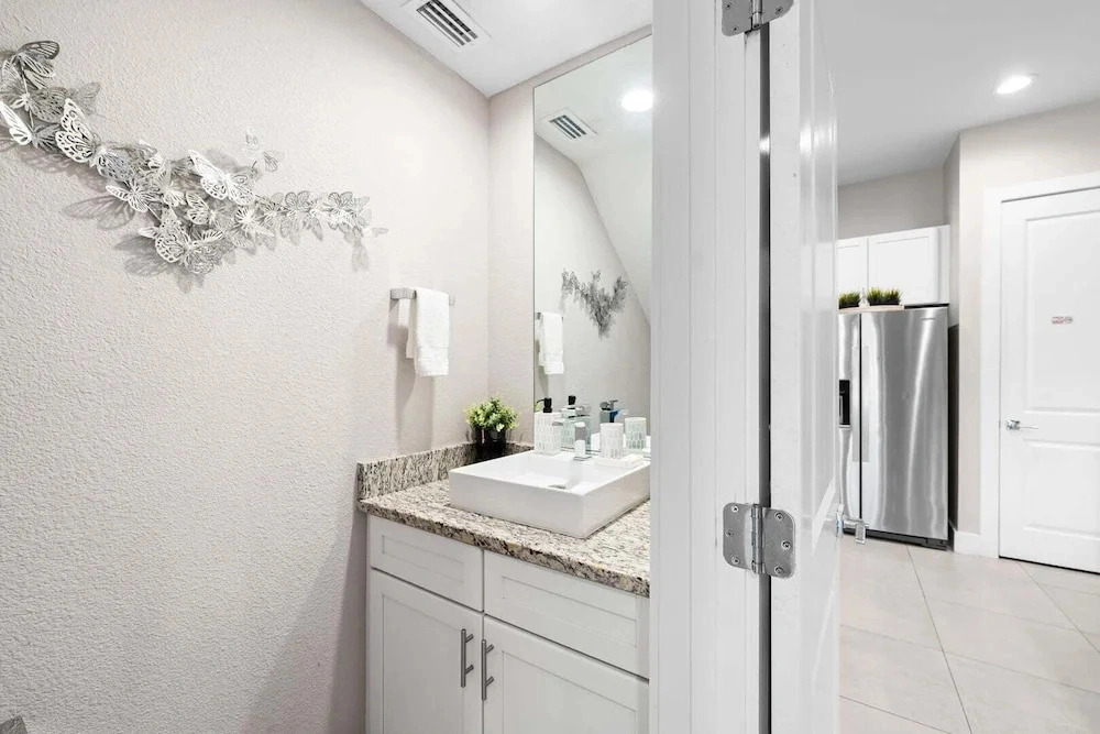 Townhouse 4 Bedrooms 5 Min to Disney