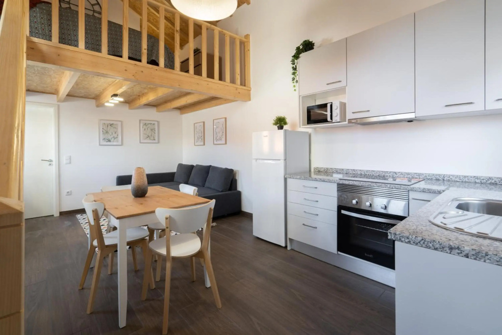 Stylish Duplex House - Terrace & River View