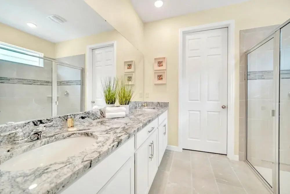 7BR Family Resort - Pool and Hot Tub Near Disney