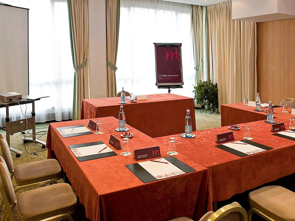 Mercure Nevers Pont De Loire