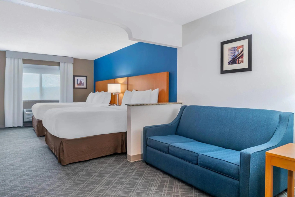 Comfort Suites Auburn Hills-Detroit