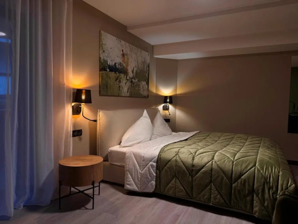 Mountains Hotel