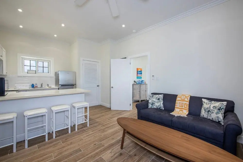 The Better Life & Cottage 5 Bedroom Home