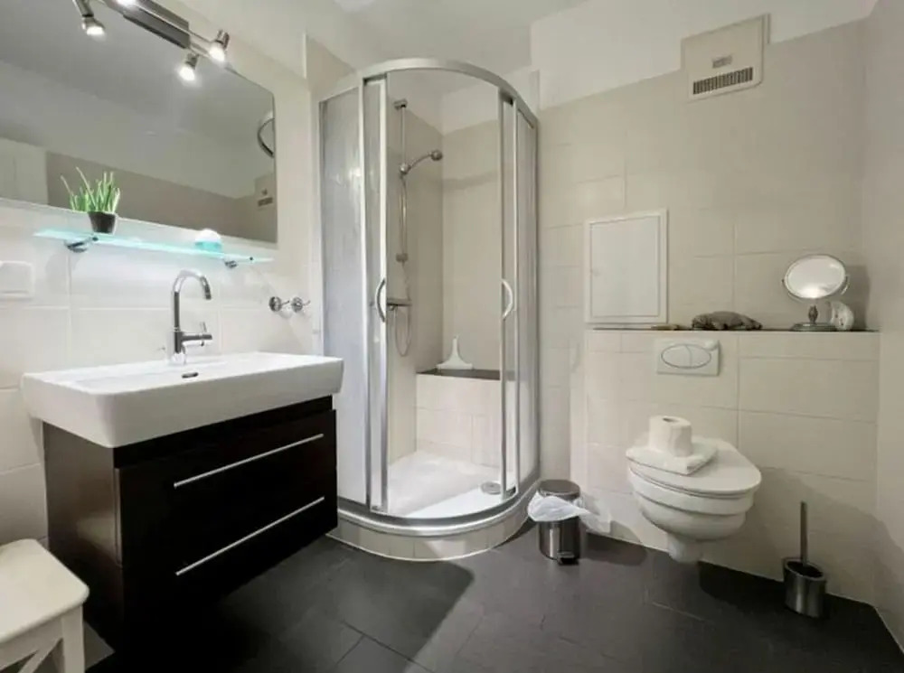 Nelly Modern Retreat