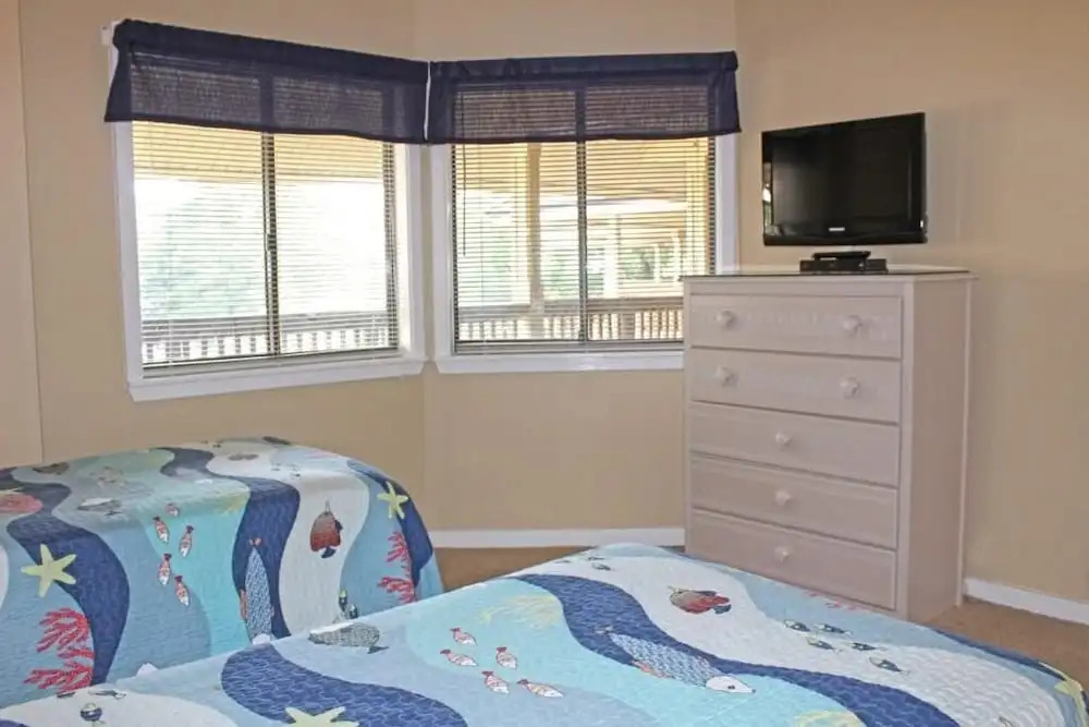 Professionally Cleaned & Sanitized / Near Beach!