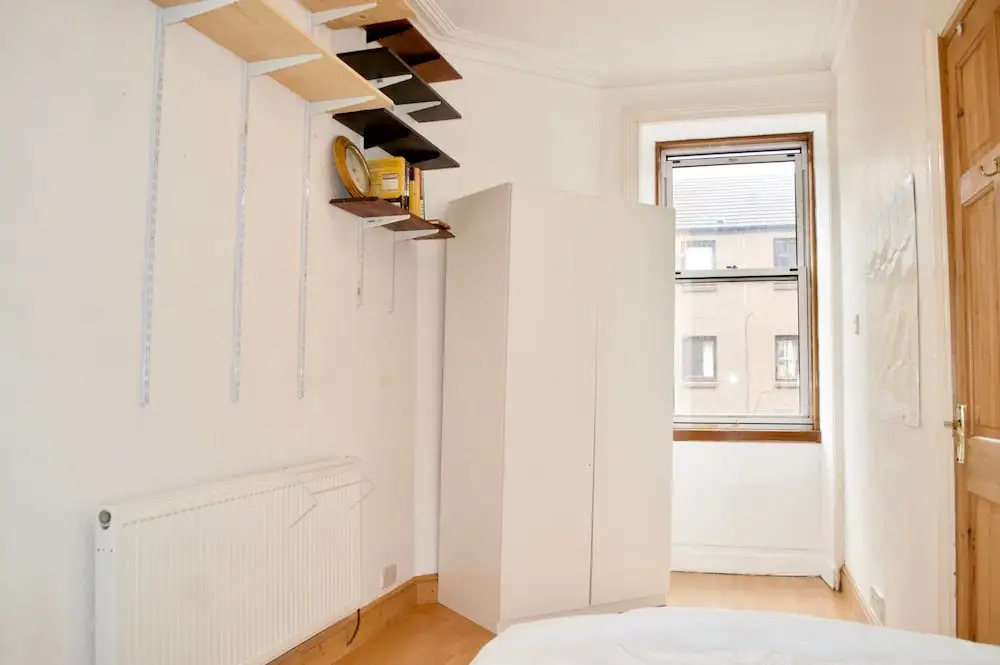 Cosy Two Bedroom Flat In Polwarth