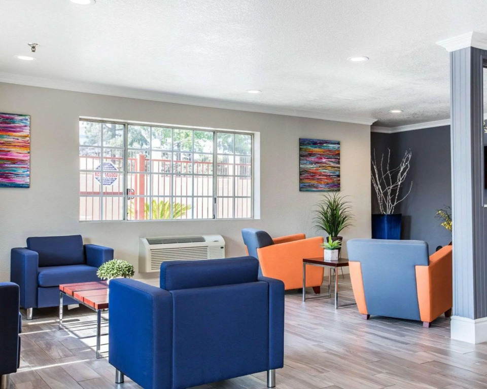 Econo Lodge Fontana