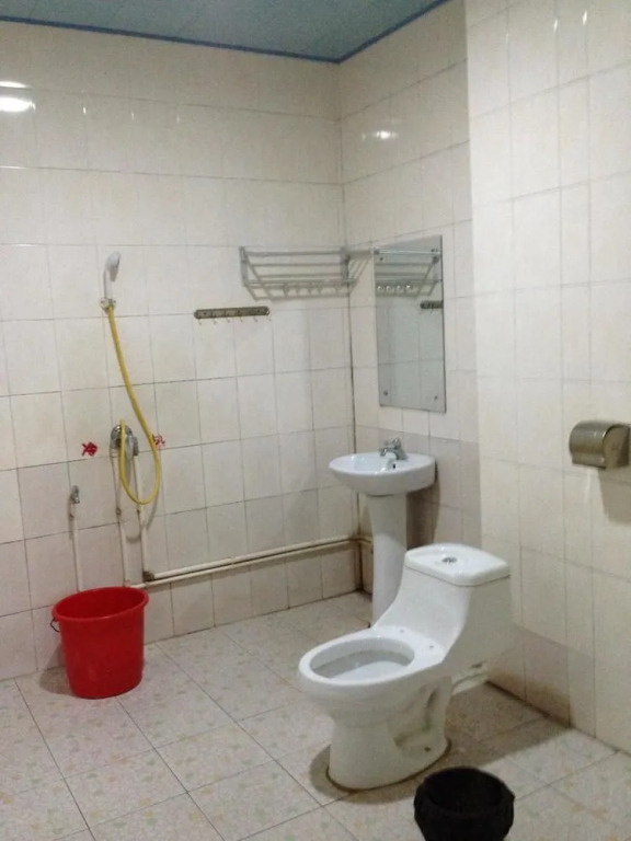 Qingyuan Yingdeqiaofeng Hotel