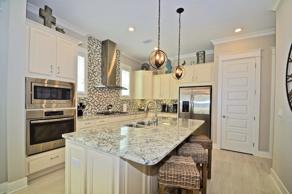 Beach Haven 3 Bedroom Condo By Coastal Dreamin