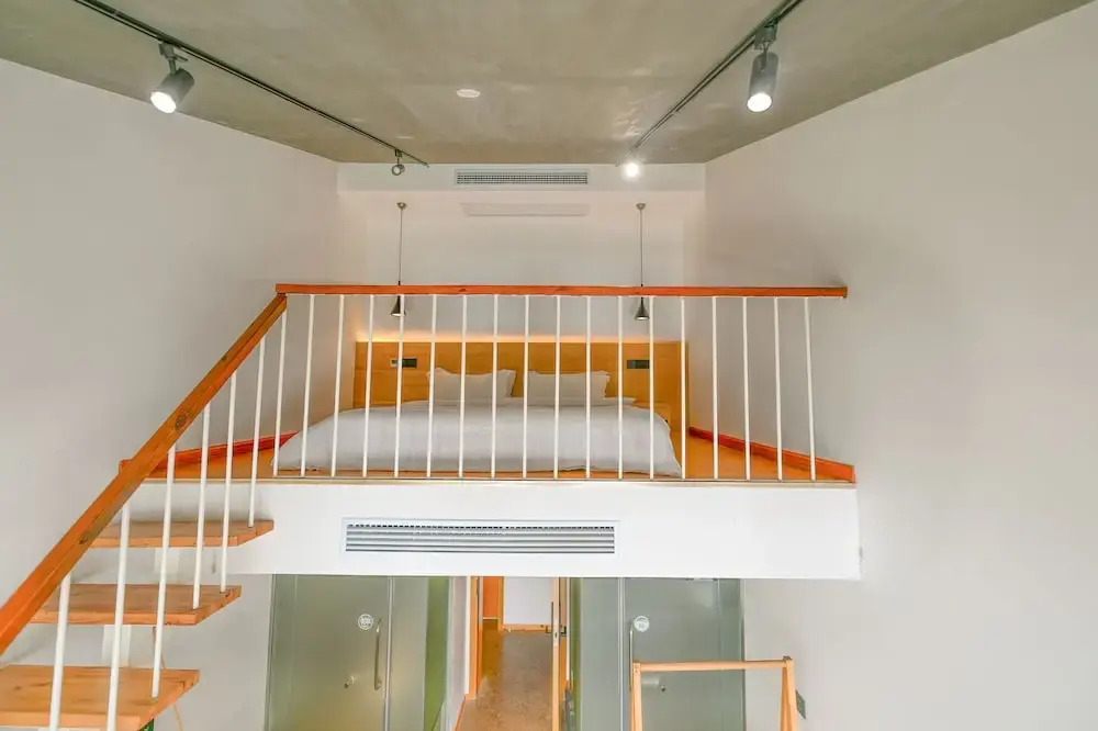 Tianmen Boutique Hotel-Free pickup from Tianmenshan-English services-Near the Tianmen Cableway