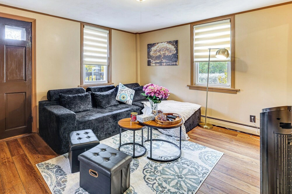 1 Mi to Main St: Riverside Torrington Apt w/ Yard