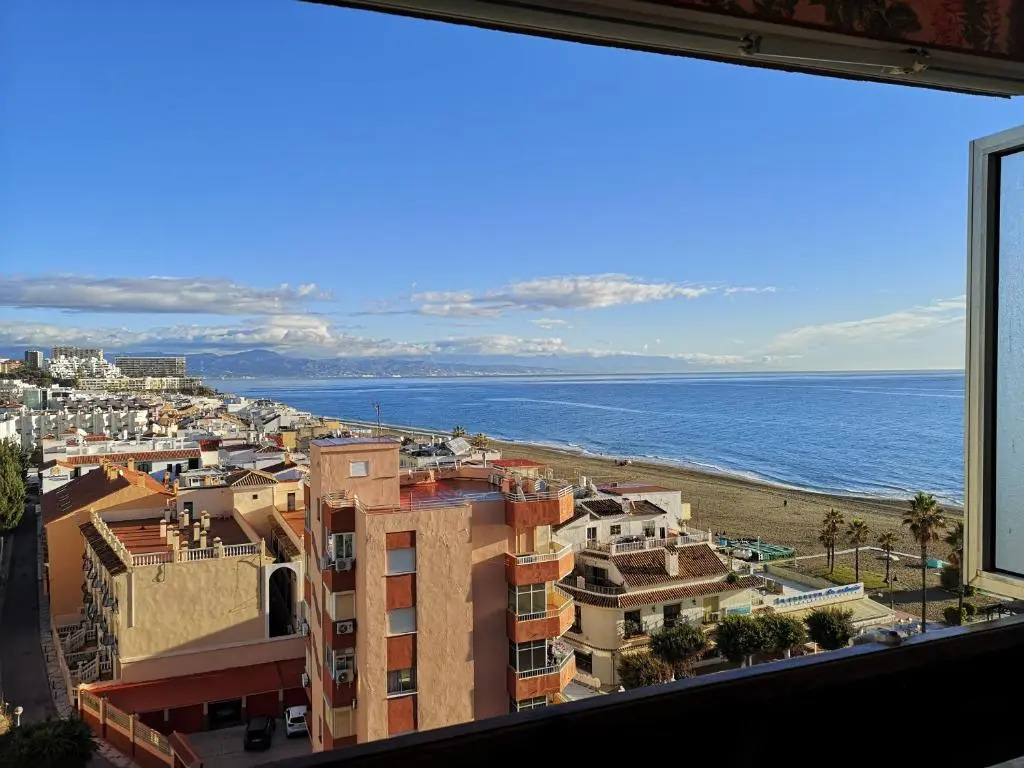 APARTAMENTO 1ª LINEA PLAYA GARAJE PISCINAS TERRAZA