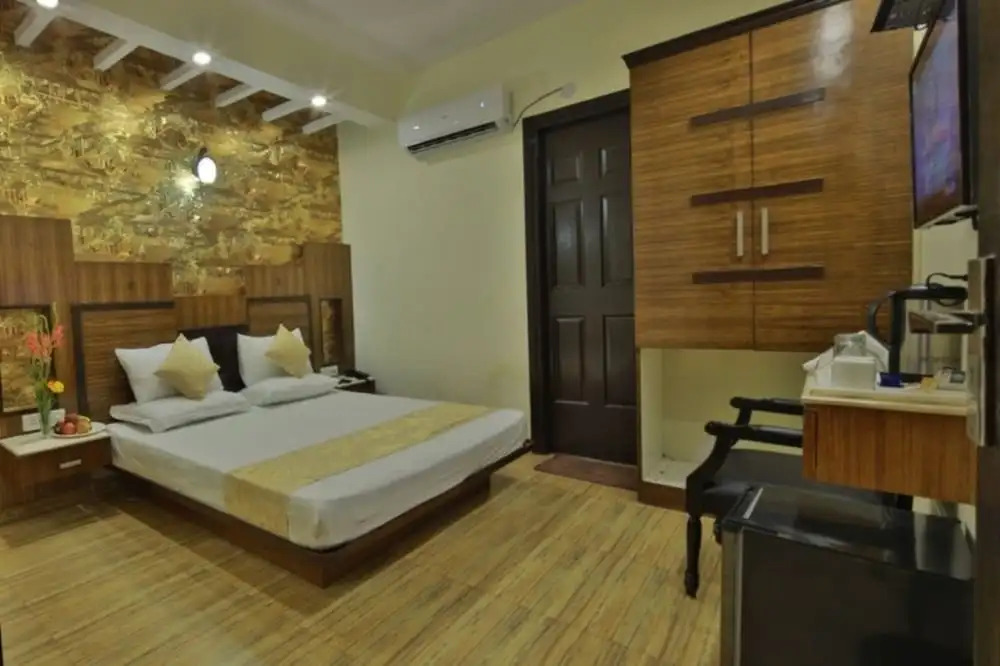Hotel Pablas International, New Delhi, Near Metro