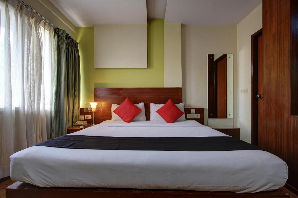 Collection O 71617 Hotel Nachas