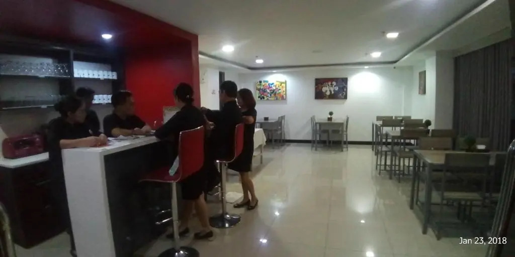 Travelbee Business Inn