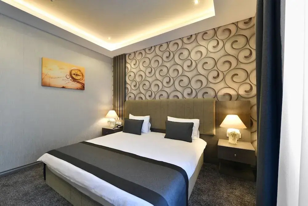 DLUX BOUTİQUE HOTEL