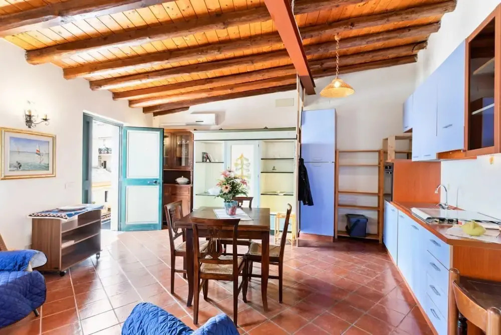 MAZZARò APARTMENT WITH TERRACE AND SEAVIEW