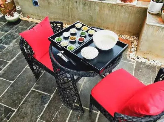 Guanlanting Homestay (Jianshui Zitao Street)