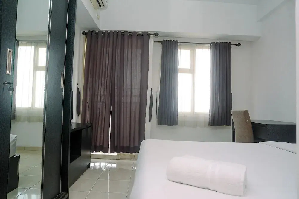 Good Homey and Simply Studio Margonda Residence 3 Apartment