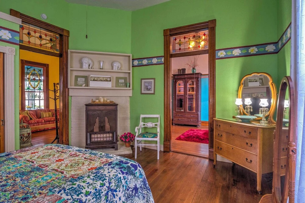 Russellville House w/ Garden - Walk to Main Street