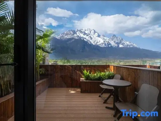 Lijiang Yunlai Snow Mountain Panoramic Resort Homestay