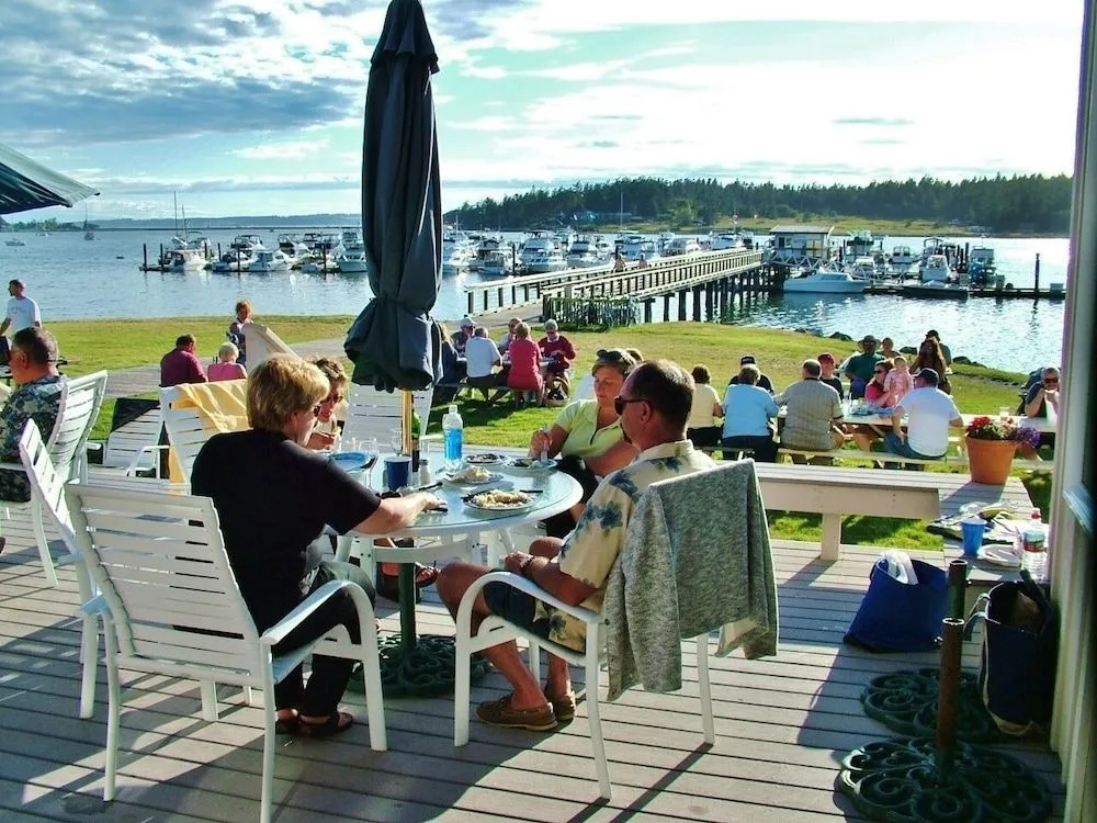Lopez Islander Resort
