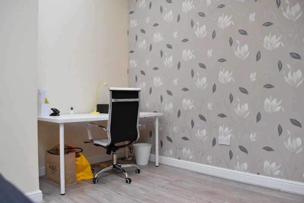 Spacious 1 Bedroom House in Fulham