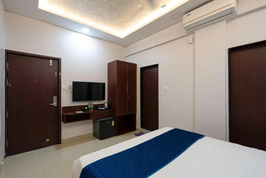 StayBird - Divine Suites, Business Hotel, Kharadi