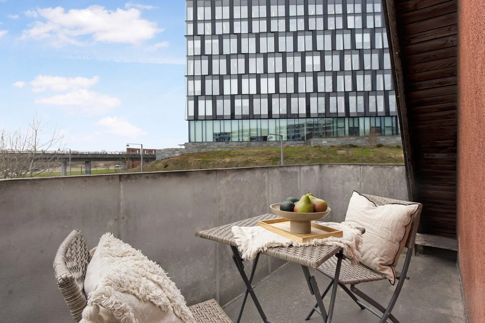 Charm 2 - Great 2-bdr Apt With Shared Garden and Balcony