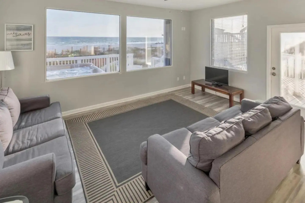 4125 Nancee Dr, Panama City Beach, FL 32408