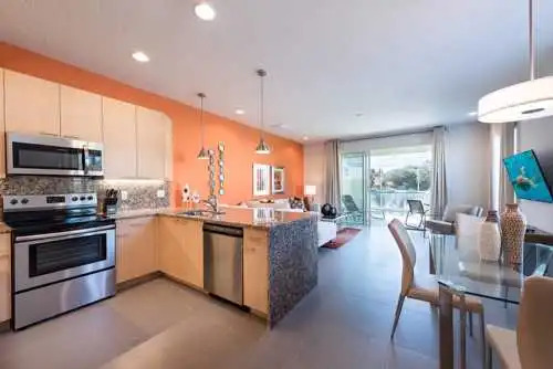Beautiful 3 Bedroom Suites, 20 Min From Disney