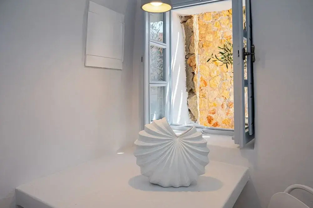 ArtChroma House