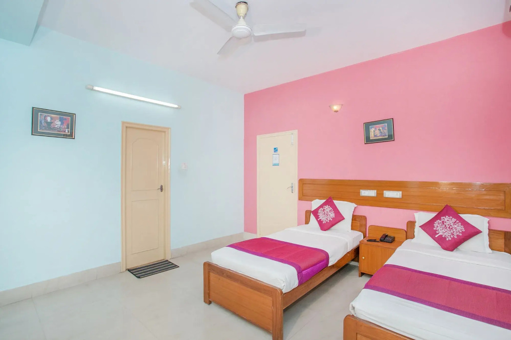 Hotel Red Carpet Residence by OYO Rooms