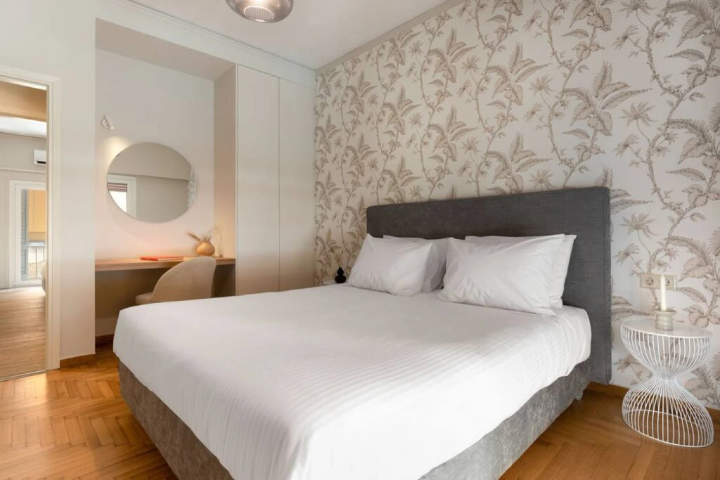 1B · The Beehive Apartment with Luxury Interior