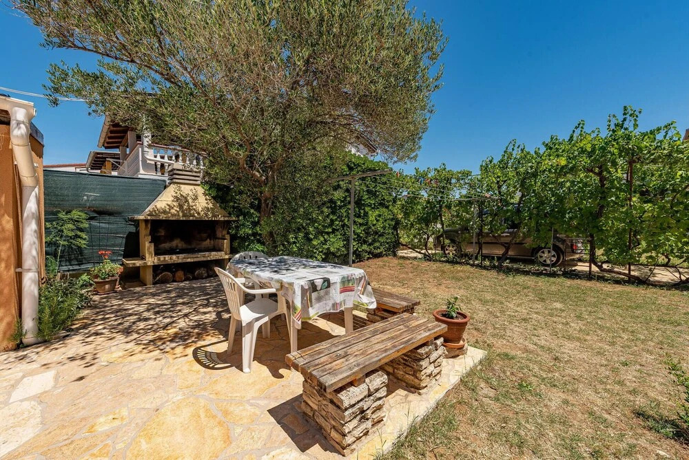 Stunning Apartment in Privlaka With Wifi and 2 Bedrooms