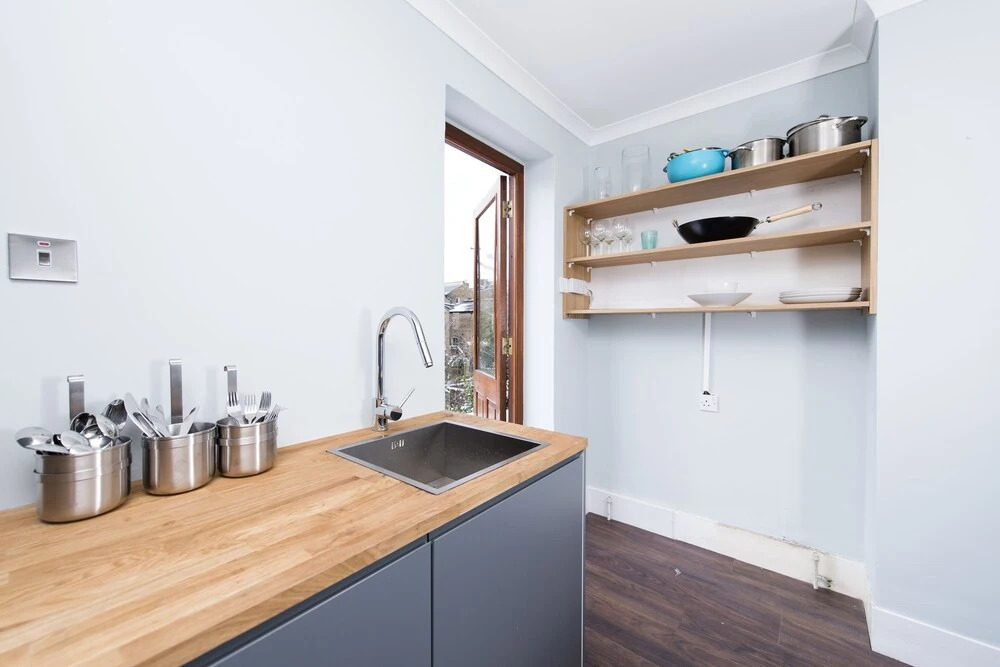 Stylish 2BR Apartment Near Hackney