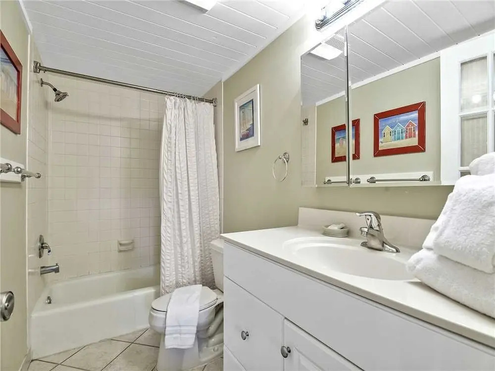 Island Club 151 - One Bedroom Condo